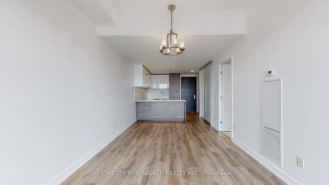 5211 - 488 University Ave, Condo with 1 bedrooms, 1 bathrooms and 0 parking in Toronto ON | Image 11