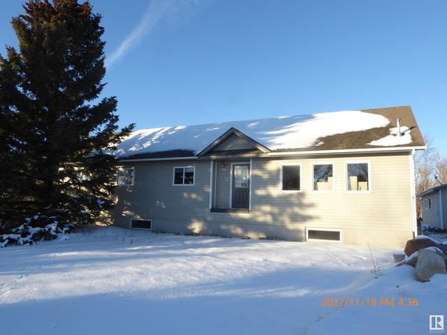 49446 Range Rd 200, House detached with 5 bedrooms, 3 bathrooms and 10 parking in Camrose County AB | Card Image