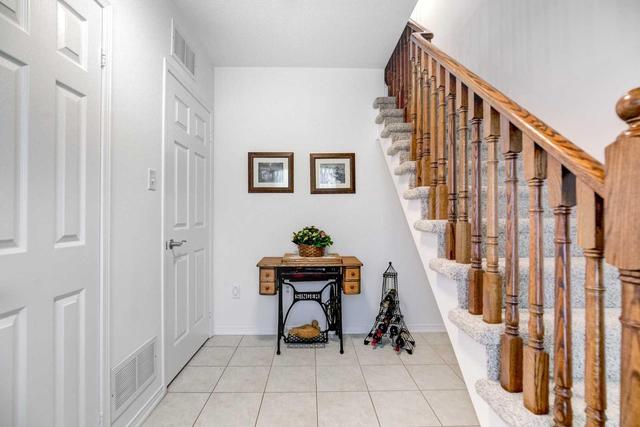 9 - 2321 Parkhaven Blvd, Townhouse with 2 bedrooms, 3 bathrooms and 2 parking in Oakville ON | Image 2