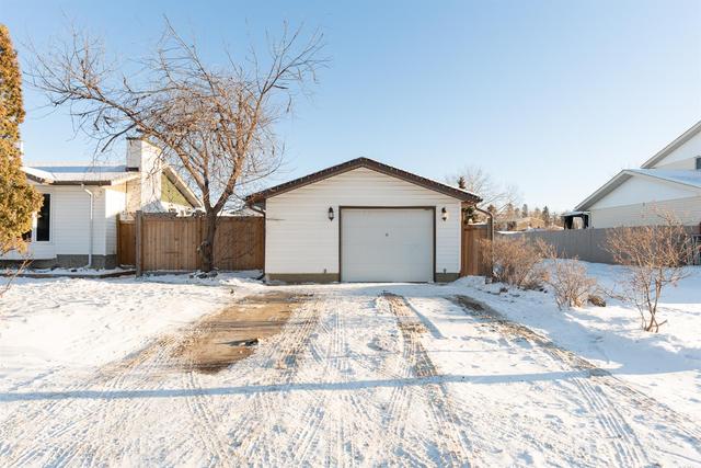 265 Hillcrest Drive, House detached with 4 bedrooms, 2 bathrooms and 3 parking in Wood Buffalo AB | Image 38