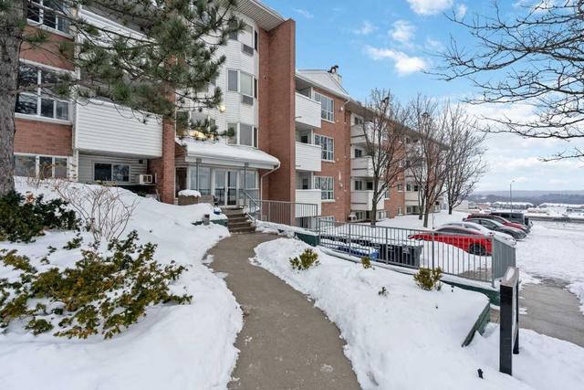 311 - 126 Bell Farm Rd, Condo with 1 bedrooms, 1 bathrooms and 1 parking in Barrie ON | Image 21