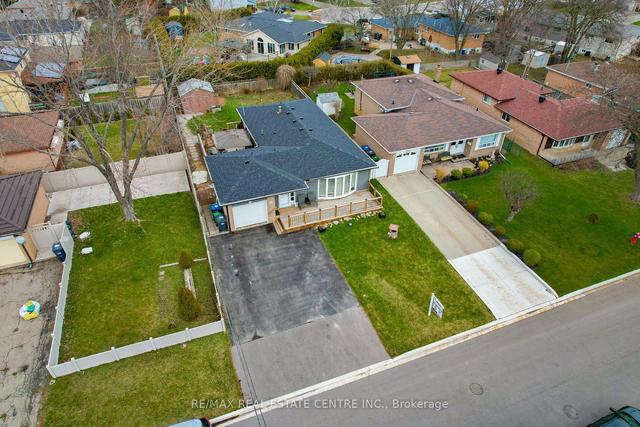 40 Basildon Cres, House detached with 3 bedrooms, 2 bathrooms and 6 parking in Brampton ON | Image 32