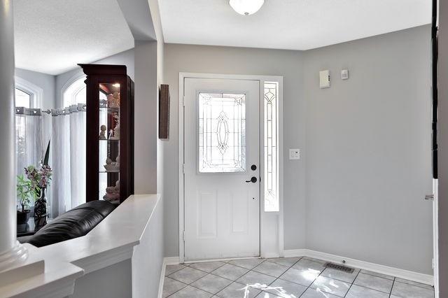 3307 Laburnum Cres, House detached with 4 bedrooms, 3 bathrooms and 2 parking in Mississauga ON | Image 3