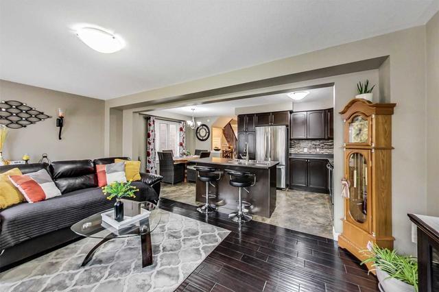 214 Pelech Cres, House semidetached with 3 bedrooms, 3 bathrooms and 2 parking in Hamilton ON | Image 39
