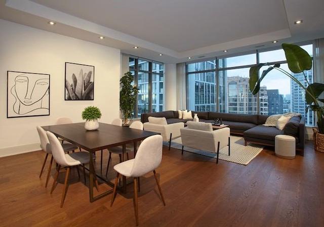 1601 - 77 Charles St W, Condo with 2 bedrooms, 2 bathrooms and 1 parking in Toronto ON | Image 12
