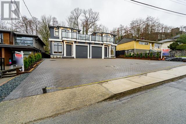 1 - 4096 Nithsdale Street, House detached with 3 bedrooms, 4 bathrooms and 5 parking in Burnaby BC | Image 4