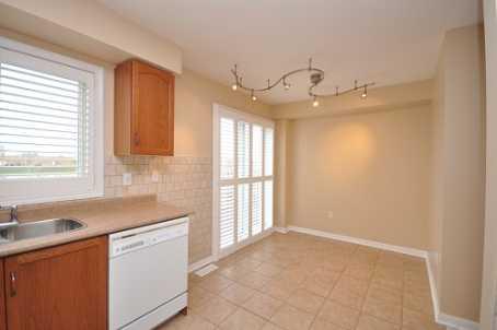 38 - 80 Acorn Pl, Townhouse with 3 bedrooms, 3 bathrooms and 2 parking in Mississauga ON | Image 4