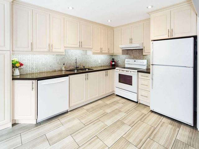 293 Discovery Tr, House detached with 3 bedrooms, 3 bathrooms and 3 parking in Vaughan ON | Image 6