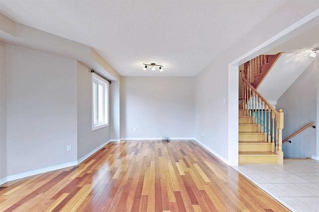 2 Mckennon St, House attached with 3 bedrooms, 3 bathrooms and 4 parking in Markham ON | Image 24
