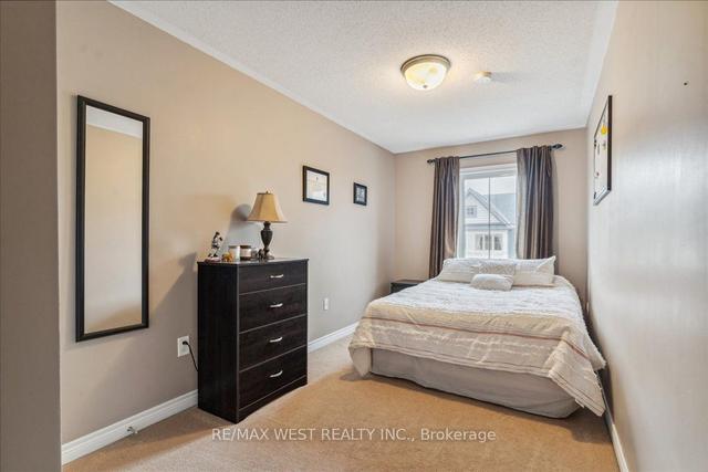 6 Cedar Lake Cres, Townhouse with 3 bedrooms, 4 bathrooms and 2 parking in Brampton ON | Image 3