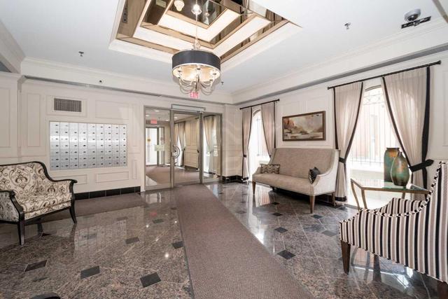 402 - 415 Locust St, Condo with 1 bedrooms, 2 bathrooms and 2 parking in Burlington ON | Image 2