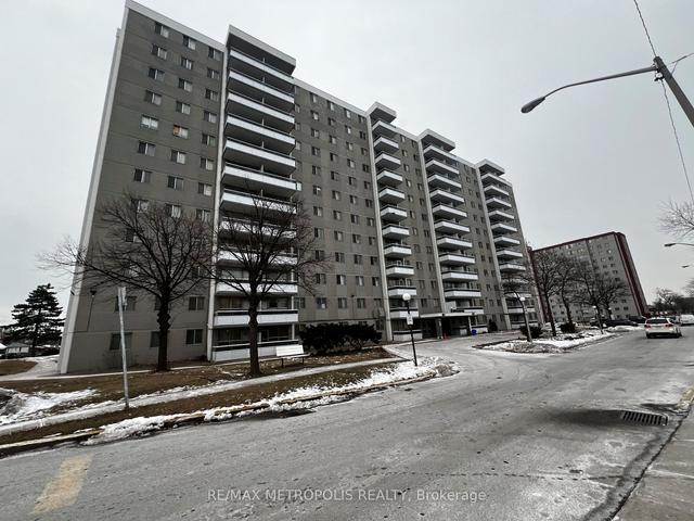 1006 - 200 Lotherton Ptwy, Condo with 3 bedrooms, 1 bathrooms and 1 parking in Toronto ON | Image 12