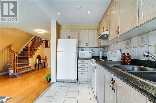364 Aylesworth Ave, House detached with 3 bedrooms, 4 bathrooms and 3 parking in Toronto ON | Image 6