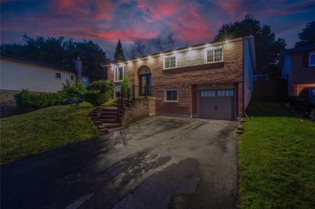 31 Rosalynne Ave, House detached with 3 bedrooms, 2 bathrooms and 5 parking in Clarington ON | Image 12