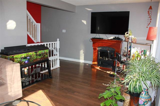 31 Eden Park Dr, Townhouse with 4 bedrooms, 3 bathrooms and 2 parking in Brampton ON | Image 8