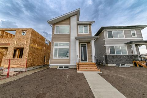 8725 Copperwood Road, House detached with 3 bedrooms, 2 bathrooms and 2 parking in Grande Prairie AB | Card Image
