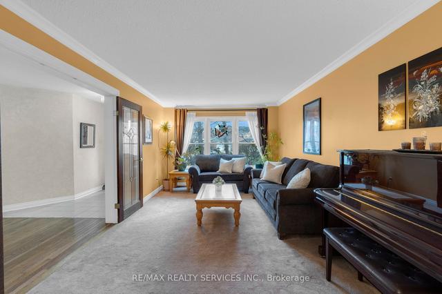 18 Nevada Crt, House detached with 5 bedrooms, 3 bathrooms and 6 parking in Brampton ON | Image 37