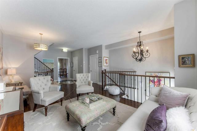 U9 - 8032 Kipling Ave, Condo with 3 bedrooms, 4 bathrooms and 1 parking in Vaughan ON | Image 5