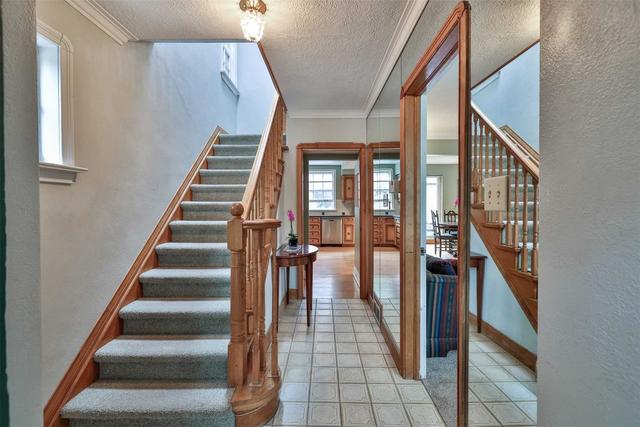 10 Annesley Ave, House detached with 5 bedrooms, 2 bathrooms and 3 parking in Toronto ON | Image 22