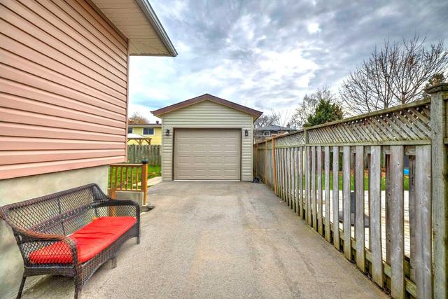 17 Abraham Dr, House detached with 3 bedrooms, 2 bathrooms and 6.5 parking in St. Catharines ON | Image 31