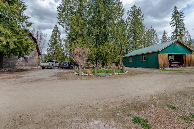 3600 Erickson Road, House detached with 3 bedrooms, 3 bathrooms and 13 parking in Columbia Shuswap E BC | Image 43