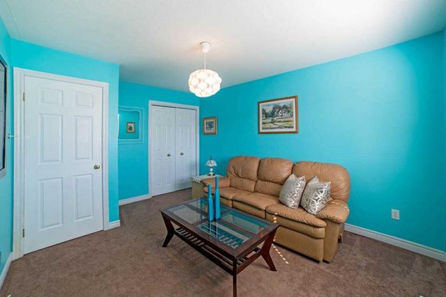 12 Jennifer Cres, House detached with 3 bedrooms, 3 bathrooms and 3 parking in St. Catharines ON | Image 8