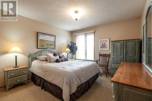2, - 1165 16 Street Ne, Condo with 2 bedrooms, 3 bathrooms and 2 parking in Medicine Hat AB | Image 11