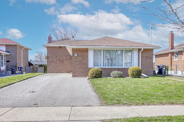 19 Manorglen Cres, House detached with 3 bedrooms, 2 bathrooms and 3 parking in Toronto ON | Image 12