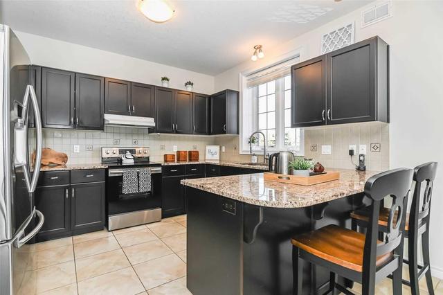 38 Cox Crt, House detached with 3 bedrooms, 3 bathrooms and 4 parking in Guelph ON | Image 11