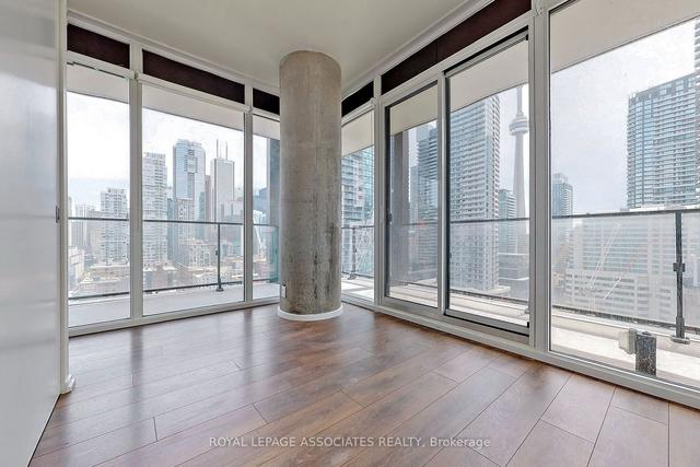 1509 - 125 Peter St, Condo with 2 bedrooms, 1 bathrooms and 0 parking in Toronto ON | Image 6