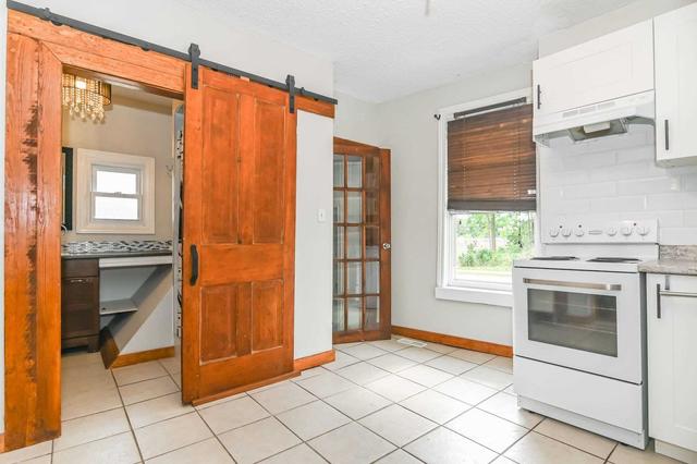 94 Foster Ave, House detached with 3 bedrooms, 2 bathrooms and 5 parking in Guelph ON | Image 21