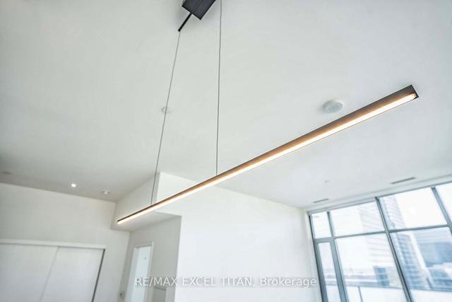 uph06 - 20 Lombard St, Condo with 2 bedrooms, 2 bathrooms and 2 parking in Toronto ON | Image 4