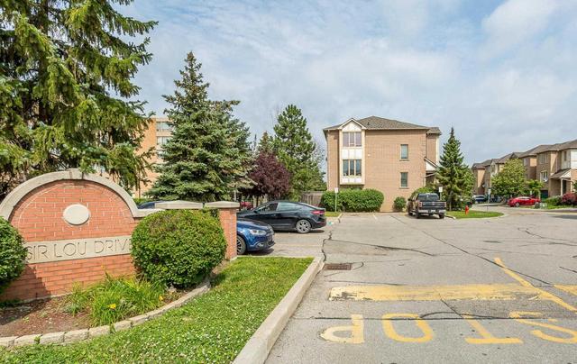69 - 2 Sir Lou Dr, Townhouse with 3 bedrooms, 2 bathrooms and 2 parking in Brampton ON | Image 2