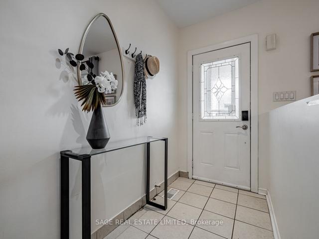 30 Bushey Ave, House detached with 3 bedrooms, 2 bathrooms and 2 parking in Toronto ON | Image 23