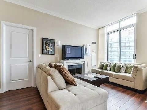 uph1 - 70 Absolute Ave, Condo with 2 bedrooms, 2 bathrooms and 1 parking in Mississauga ON | Image 2