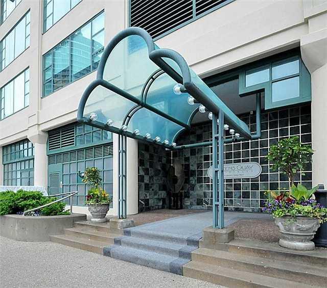 1003 - 211 Queens Quay W, Condo with 2 bedrooms, 3 bathrooms and 1 parking in Toronto ON | Image 2