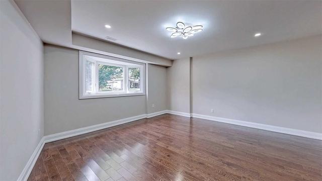 35 Lyncroft Dr, House detached with 3 bedrooms, 5 bathrooms and 3 parking in Toronto ON | Image 23