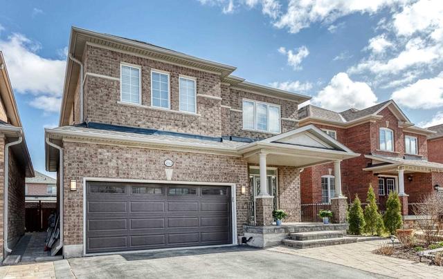 242 Featherstone Rd, House detached with 4 bedrooms, 4 bathrooms and 4 parking in Milton ON | Image 1