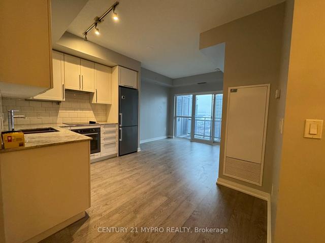 3015 - 275 Village Green Sq, Condo with 1 bedrooms, 2 bathrooms and 1 parking in Toronto ON | Image 6