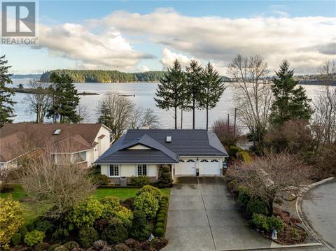 1362 Ivy Lane, House detached with 4 bedrooms, 3 bathrooms and 2 parking in Nanaimo BC | Card Image