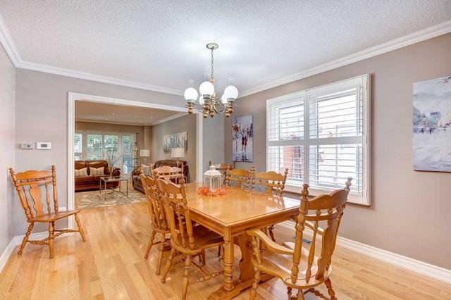 29 Smithy St, House detached with 4 bedrooms, 4 bathrooms and 4 parking in Markham ON | Image 2