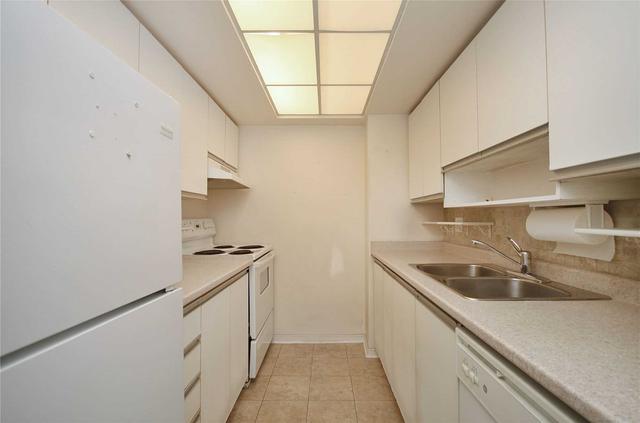 311 - 5 Concorde Pl, Condo with 2 bedrooms, 2 bathrooms and 1 parking in Toronto ON | Image 18