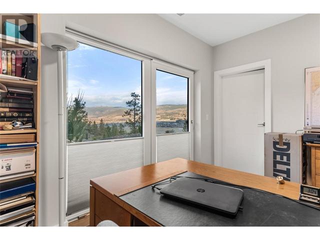 811 - 800 Vista Park, Condo with 3 bedrooms, 2 bathrooms and 2 parking in Penticton 1 BC | Image 28