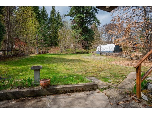 2624 Columbia Avenue, House detached with 3 bedrooms, 2 bathrooms and 6 parking in Castlegar BC | Image 49