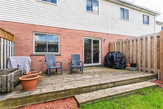 7 Graystone Court, House attached with 3 bedrooms, 1 bathrooms and 3 parking in Brant ON | Image 29