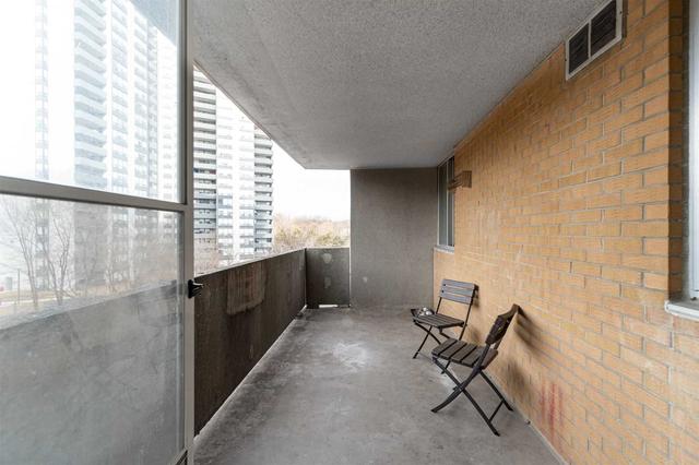 308 - 10 Martha Eaton Way, Condo with 3 bedrooms, 2 bathrooms and 1 parking in Toronto ON | Image 13