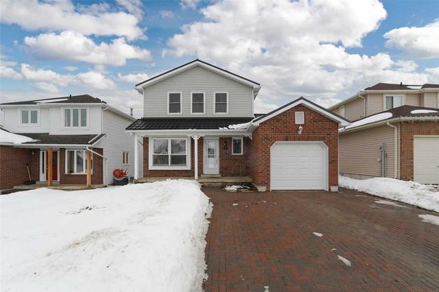 46 Gosney Cres, House detached with 3 bedrooms, 4 bathrooms and 3 parking in Barrie ON | Image 1