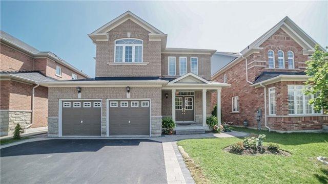 104 Sleepy Hollow Pl, House detached with 4 bedrooms, 4 bathrooms and 2 parking in Whitby ON | Image 1