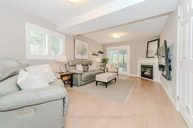 295 Metcalfe St, House detached with 4 bedrooms, 3 bathrooms and 6 parking in Guelph ON | Image 4