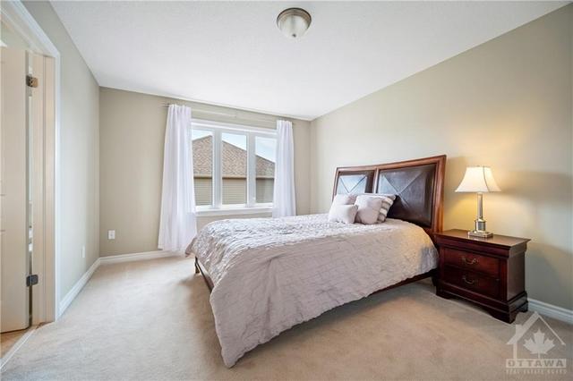 213 Butterfly Walk, Townhouse with 3 bedrooms, 3 bathrooms and 3 parking in Ottawa ON | Image 14